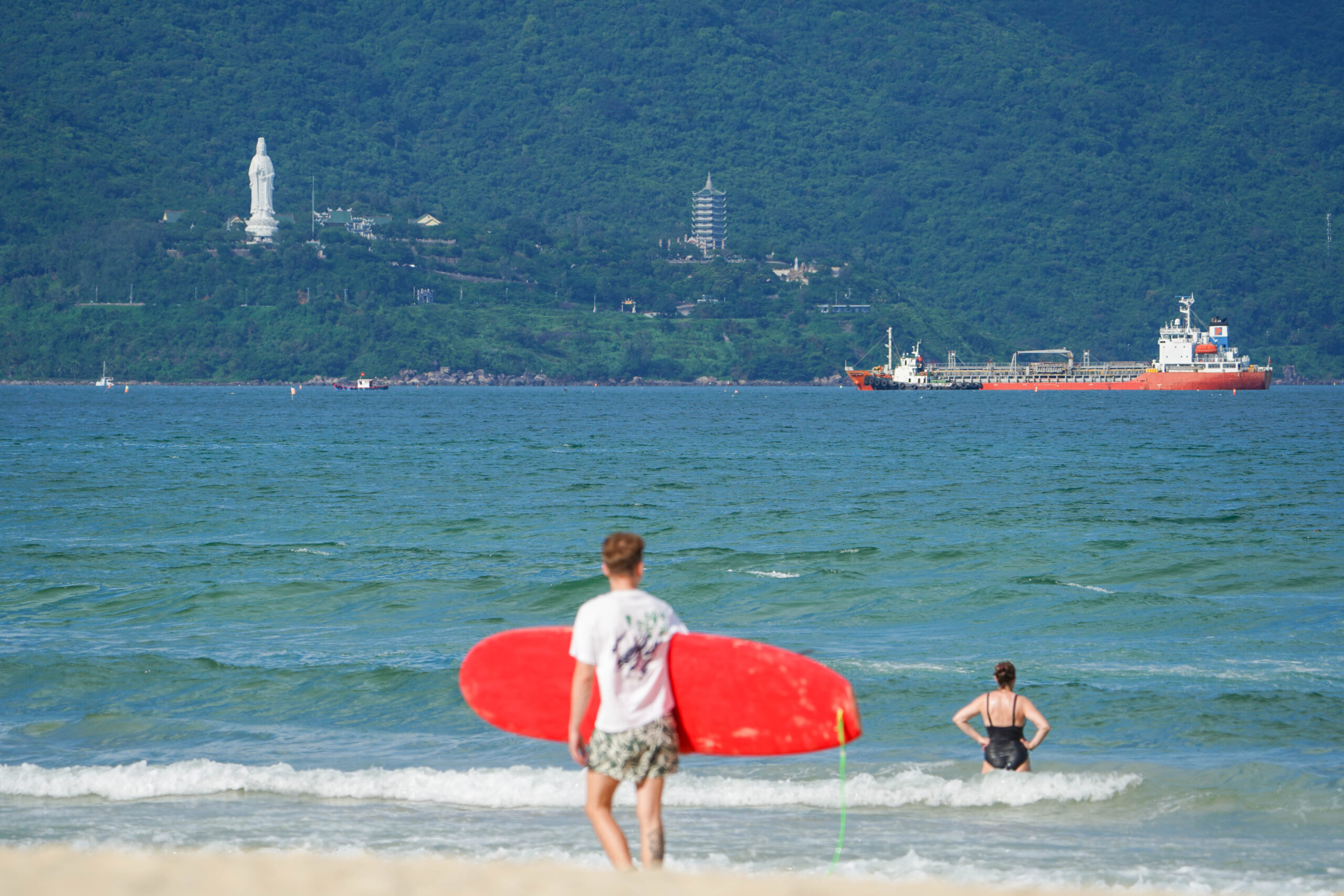 My Khe Beach: The Pulsing Heart of Da Nang’s Surfing Scene